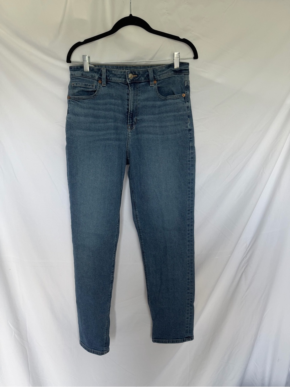 American Eagle Outfitters Medium Blue High-Rise Straight Jeans